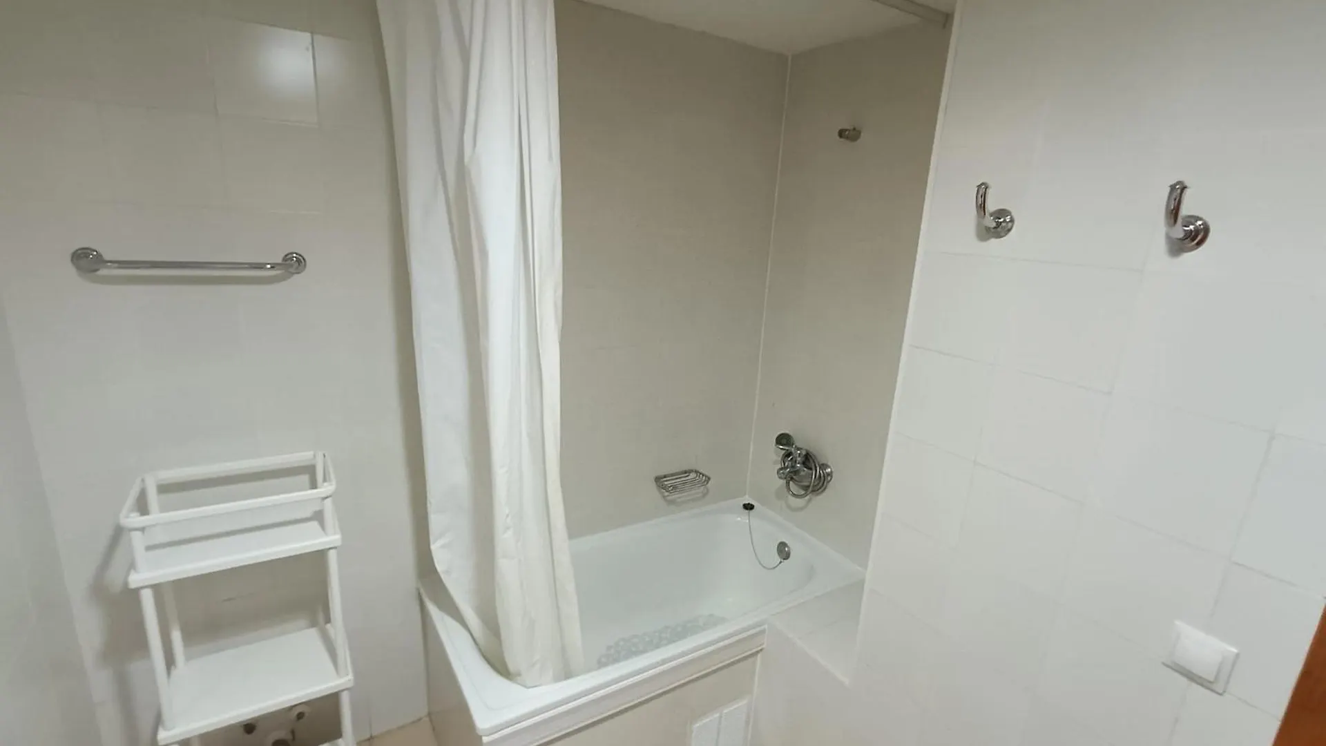 Apartamento Apcostas Els Pins Lotus Blanes España